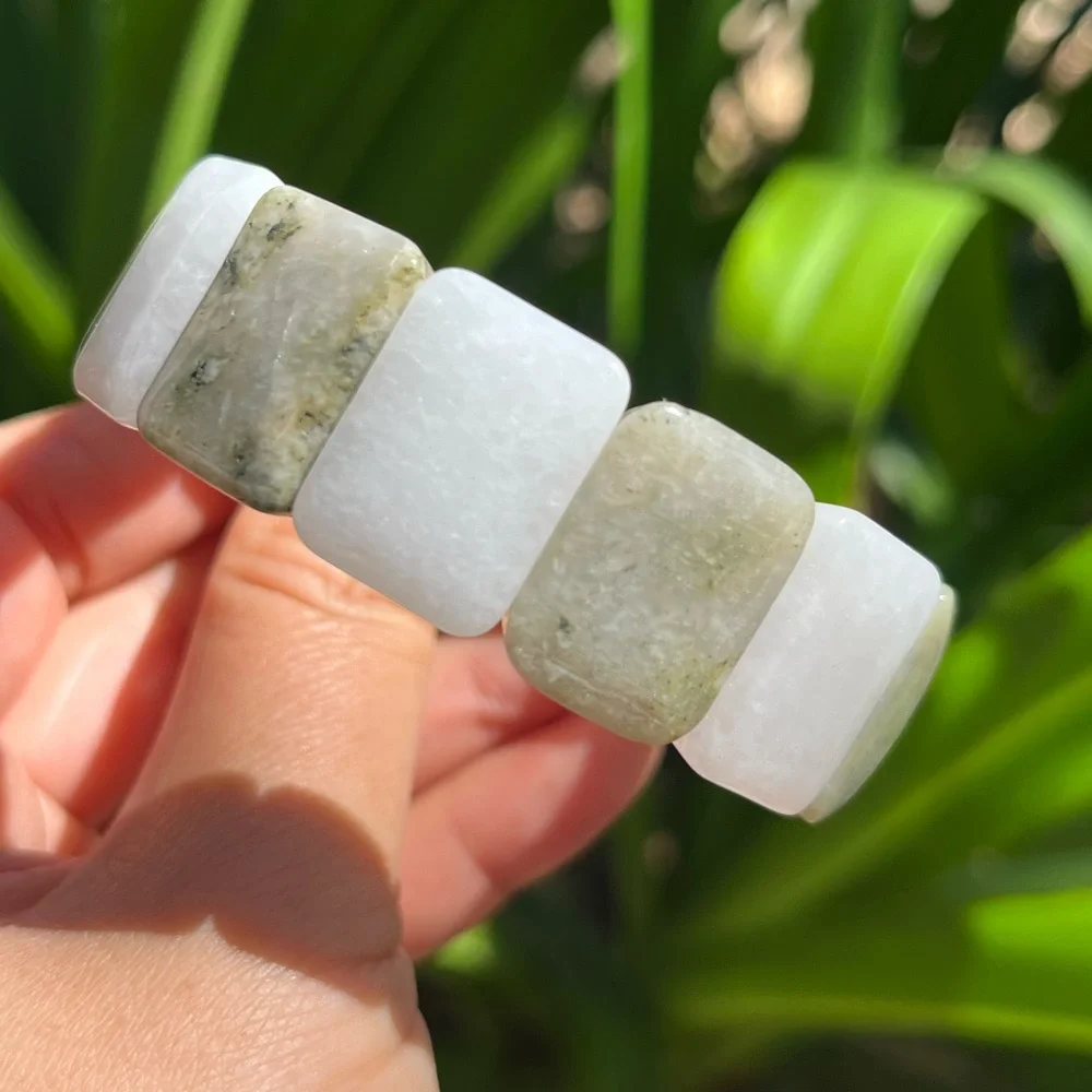 7‎ inches strechable Prehnite soft bangle